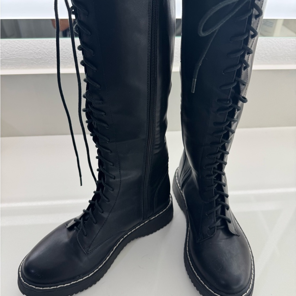 Steve Madden Sleek Black Lace-Up Boots